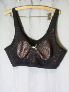 Women's Cacique Black & Beige Lace Full Coverage No-Wire Bra 44D